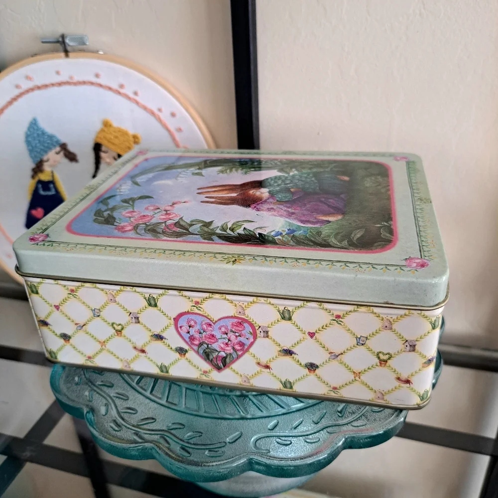 Susan Wheeler Collectible Sweet Bunny Couple In The Moonlight Tin Metal Box Lid